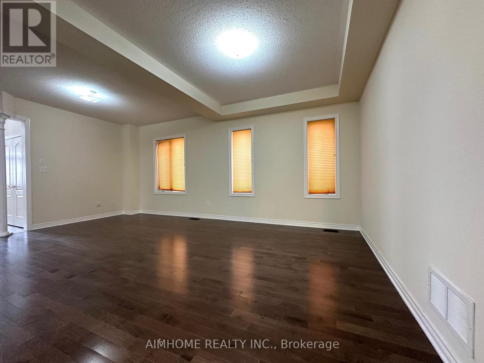 1171 Mctavish Drive, Newmarket, Ontario  L3X 0A8 - Photo 15 - N12549916