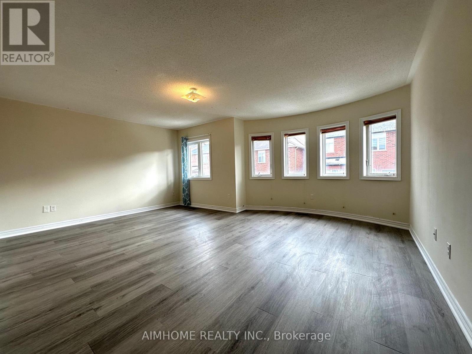 1171 Mctavish Drive, Newmarket, Ontario  L3X 0A8 - Photo 18 - N12549916