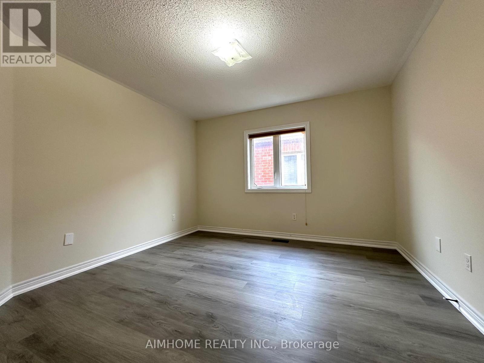 1171 Mctavish Drive, Newmarket, Ontario  L3X 0A8 - Photo 28 - N12549916