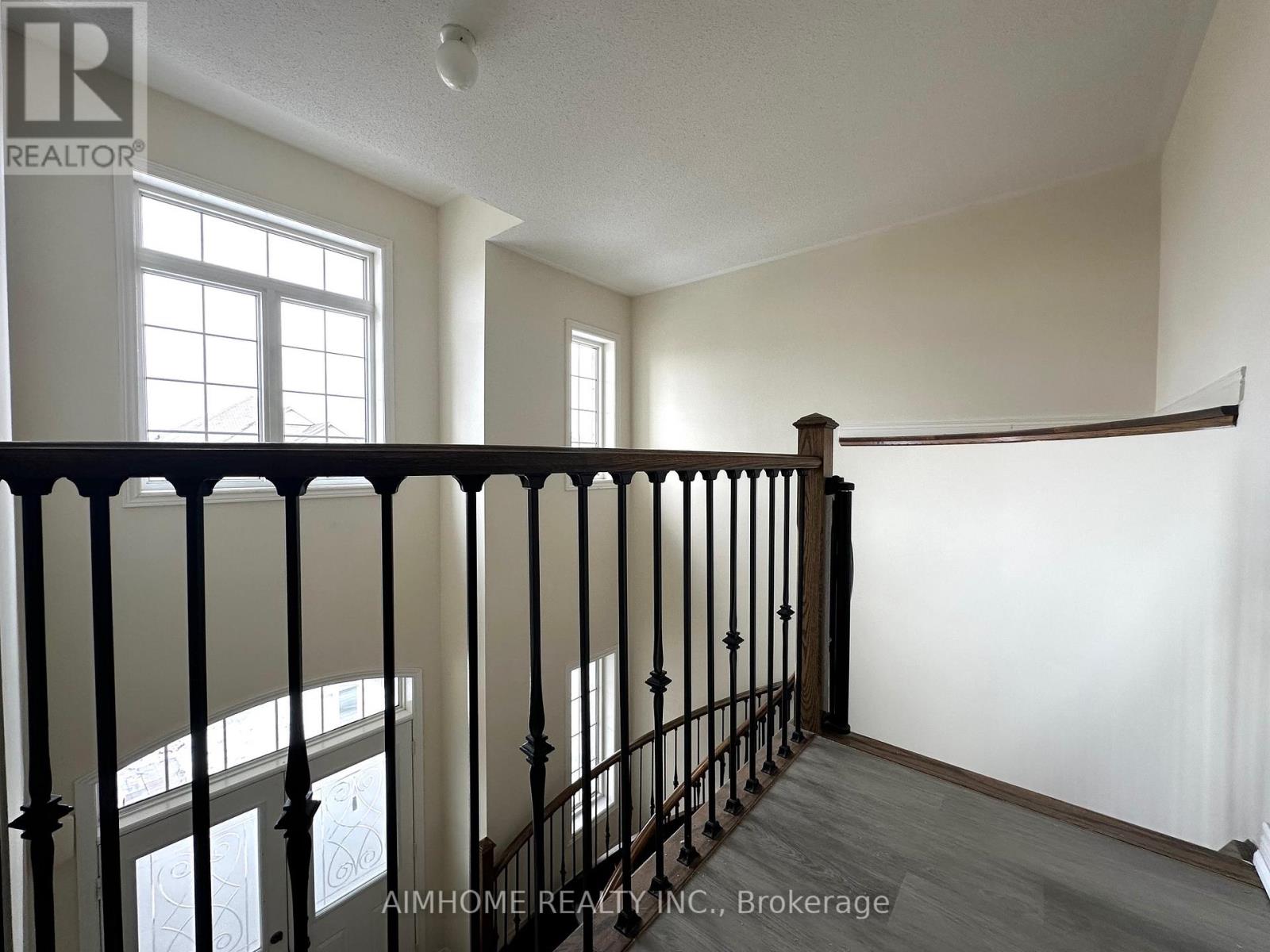 1171 Mctavish Drive, Newmarket, Ontario  L3X 0A8 - Photo 32 - N12549916