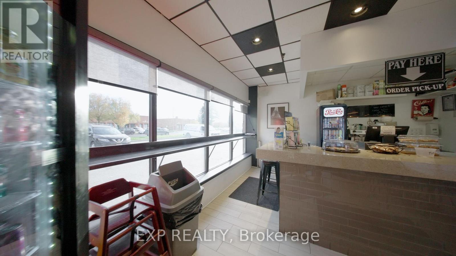 4 - 146 Citation Drive, Vaughan, Ontario L4K 2S8 - Photo 4 - N12549918