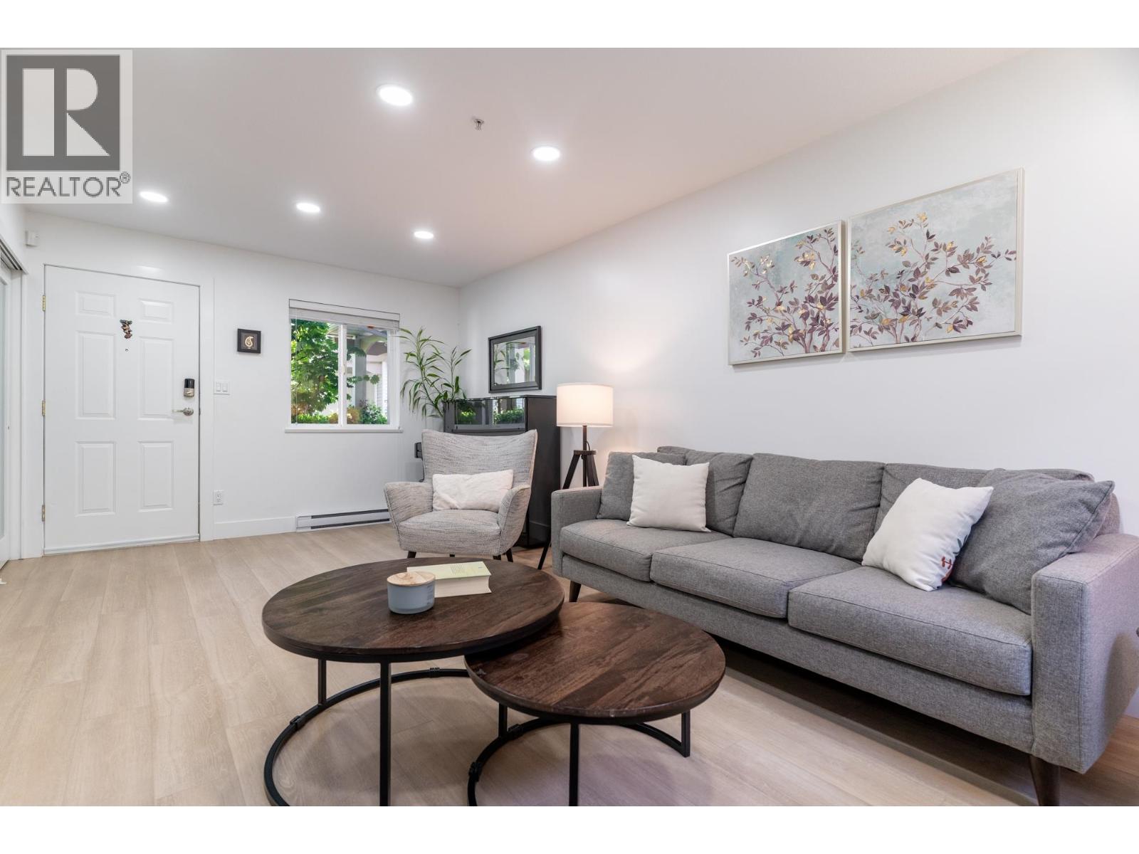 2 1233 W 16th Street, North Vancouver, British Columbia  V7P 1R5 - Photo 5 - R3058195