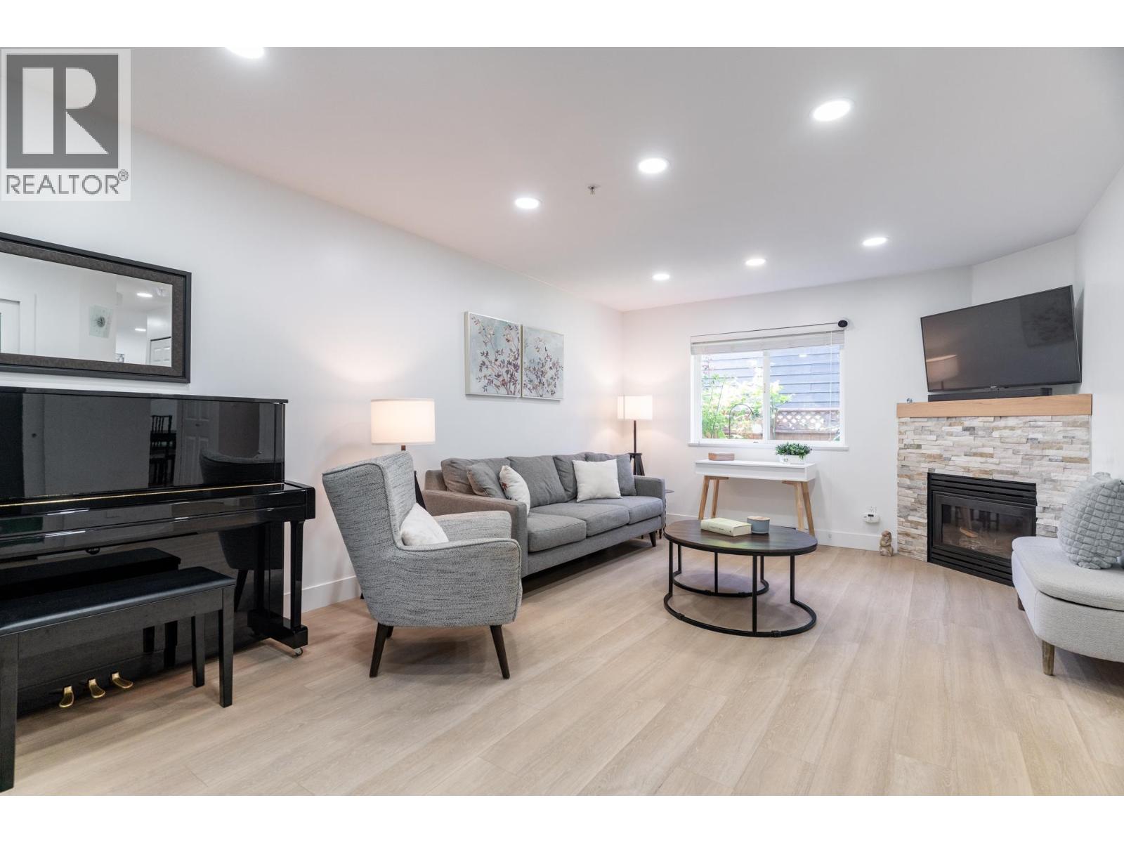 2 1233 W 16th Street, North Vancouver, British Columbia  V7P 1R5 - Photo 6 - R3058195