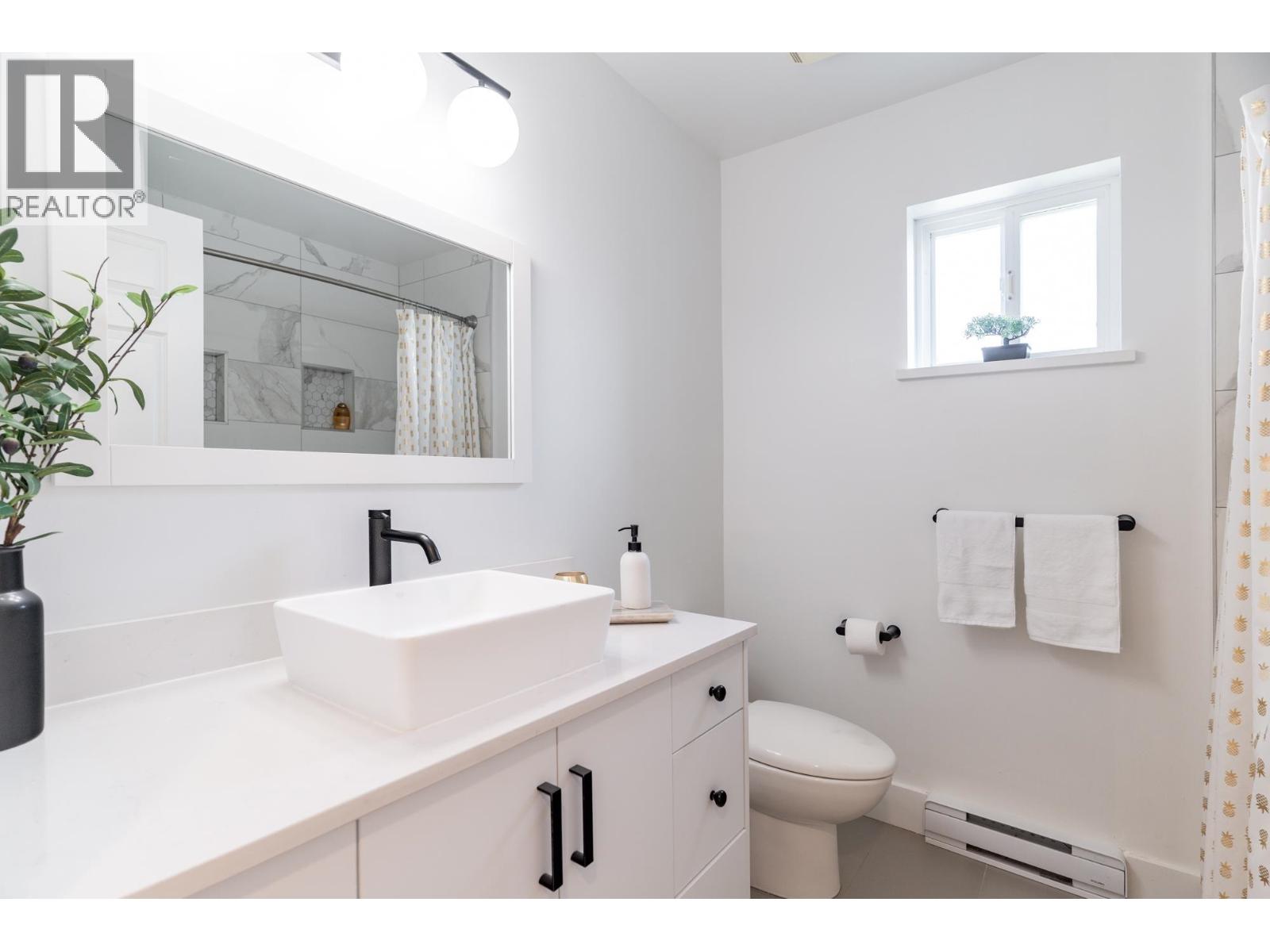 2 1233 W 16th Street, North Vancouver, British Columbia  V7P 1R5 - Photo 34 - R3058195