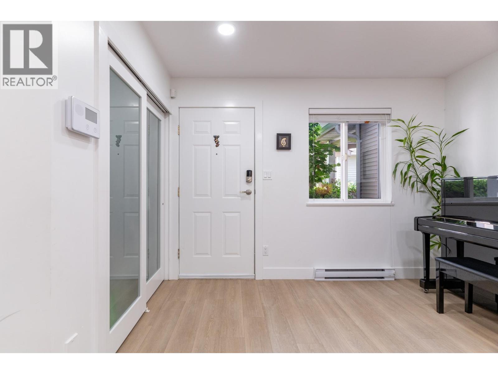 2 1233 W 16th Street, North Vancouver, British Columbia  V7P 1R5 - Photo 9 - R3058195