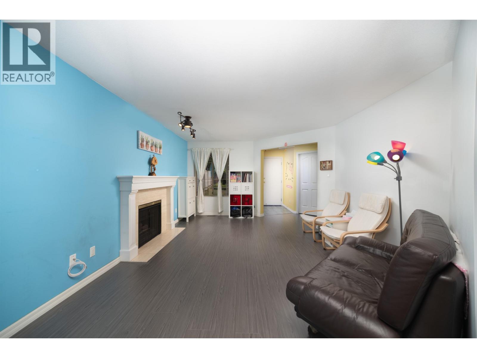 1931 Westview Drive, North Vancouver, British Columbia  V7M 3B1 - Photo 2 - R3066084