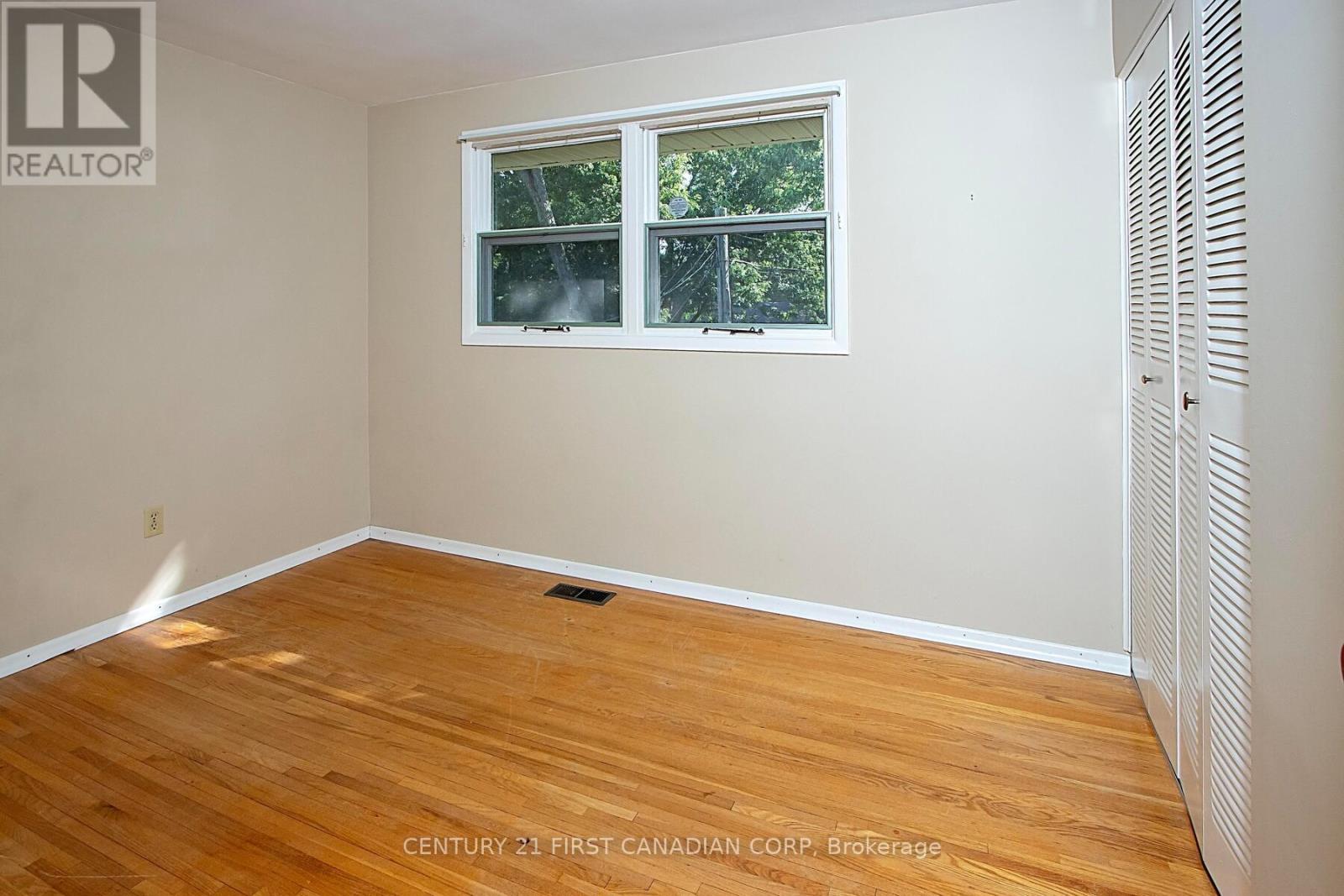 42 Naomee Crescent, London North, Ontario  N6H 3T4 - Photo 14 - X12549928