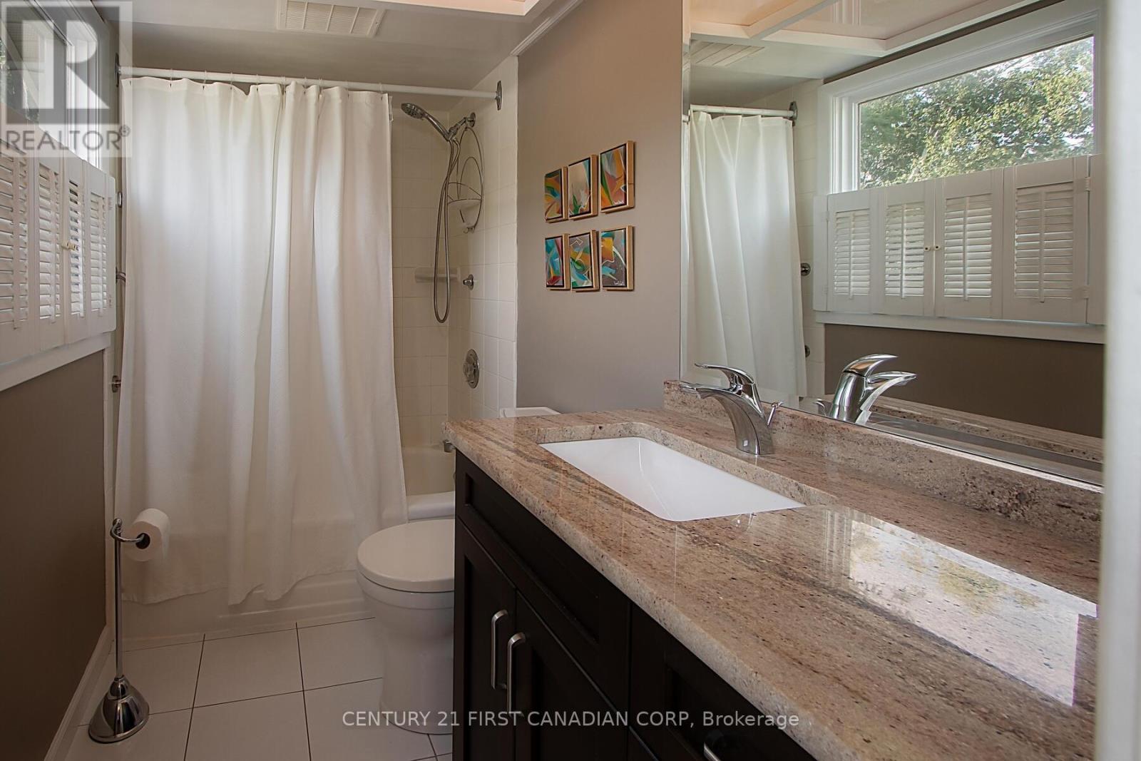 42 Naomee Crescent, London North, Ontario  N6H 3T4 - Photo 17 - X12549928