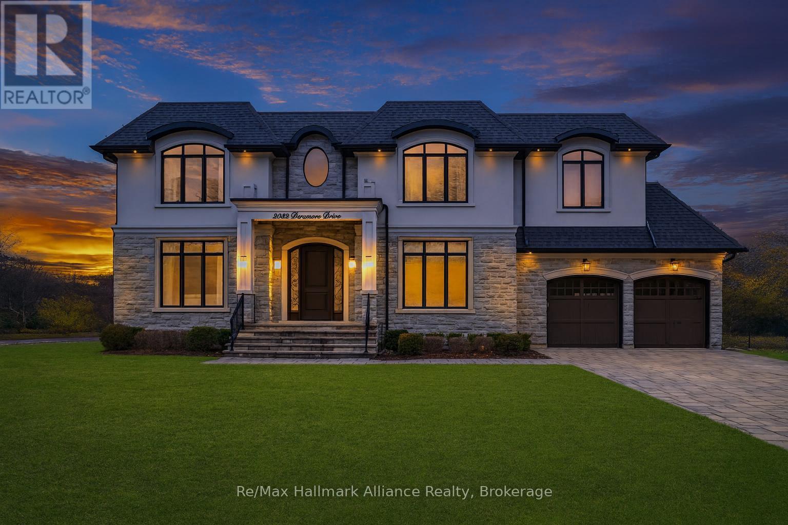 2032 DERAMORE DRIVE, Oakville, Ontario
