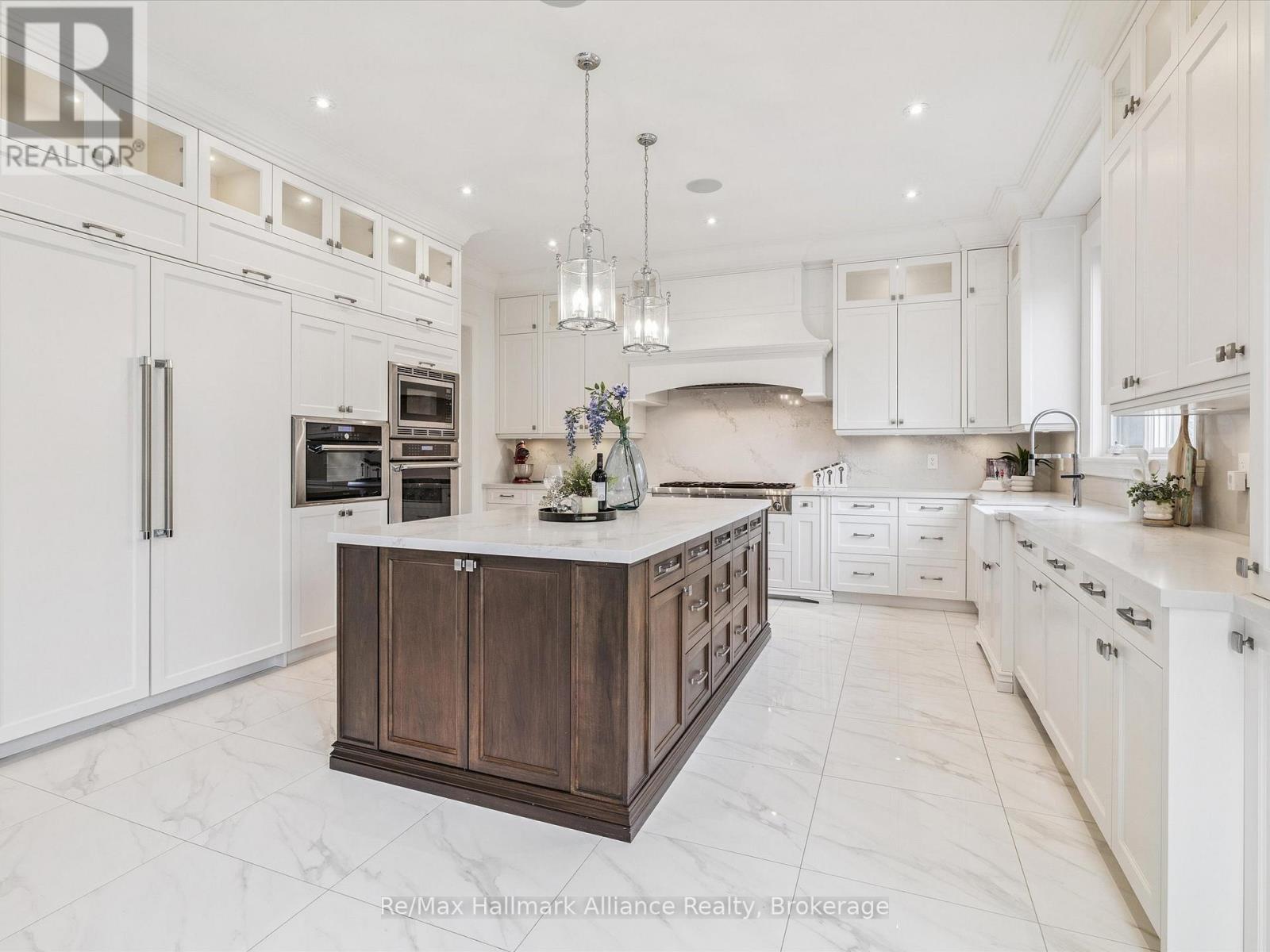 2032 Deramore Drive, Oakville, Ontario L6J 2P5 - Photo 12 - W12549952