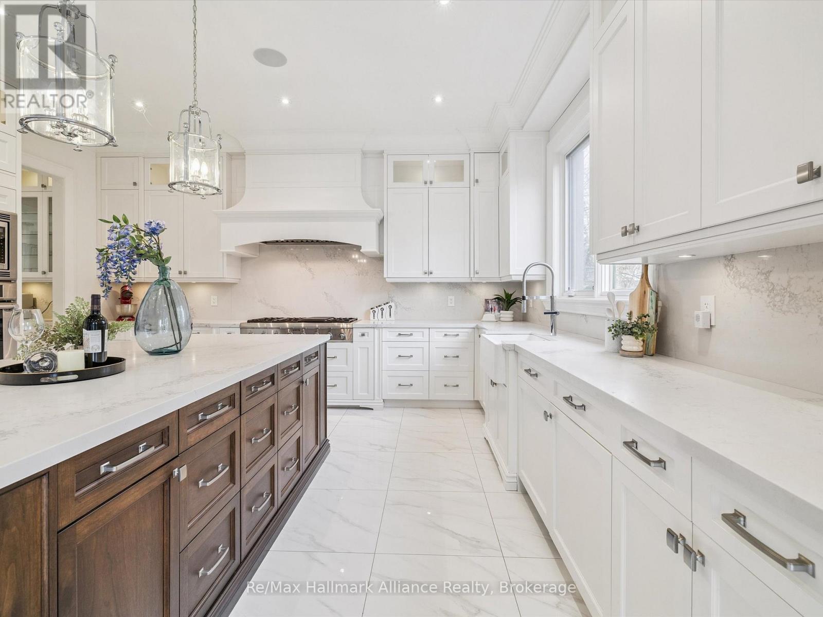 2032 Deramore Drive, Oakville, Ontario L6J 2P5 - Photo 13 - W12549952