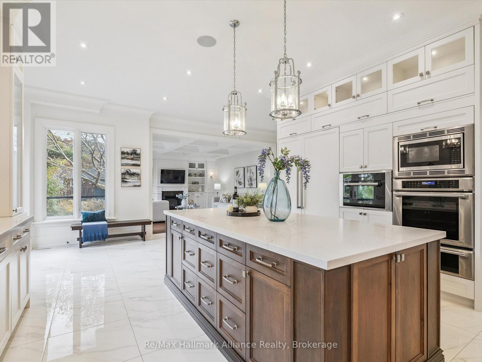 2032 Deramore Drive, Oakville, Ontario L6J 2P5 - Photo 15 - W12549952