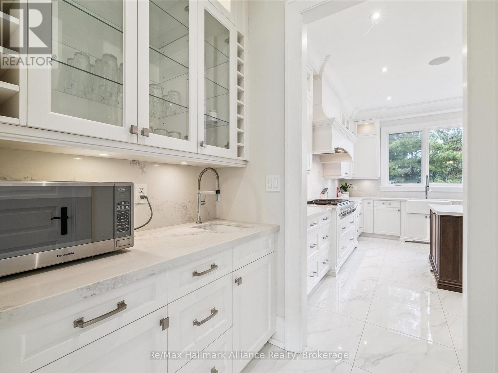 2032 Deramore Drive, Oakville, Ontario L6J 2P5 - Photo 16 - W12549952