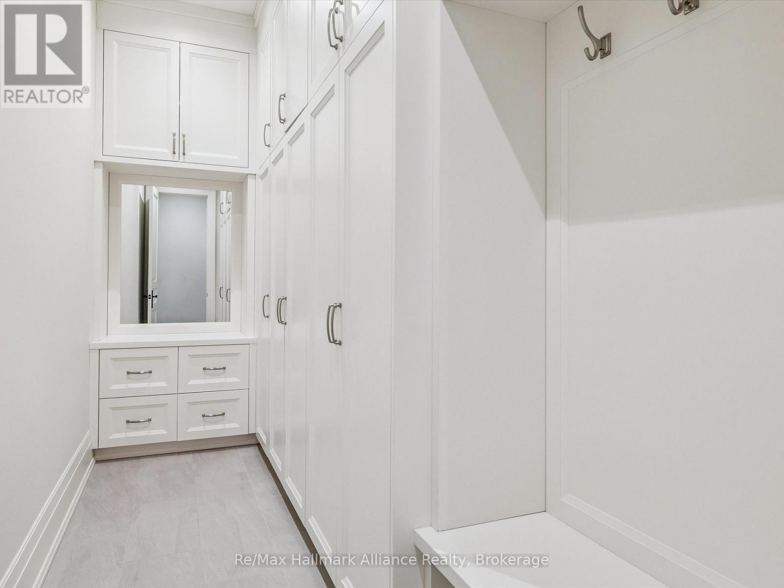 2032 Deramore Drive, Oakville, Ontario L6J 2P5 - Photo 18 - W12549952