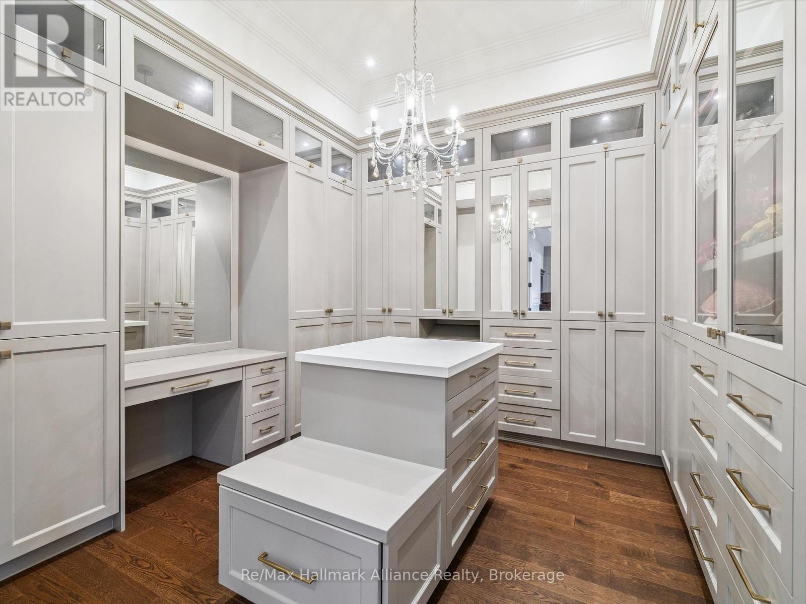 2032 Deramore Drive, Oakville, Ontario L6J 2P5 - Photo 23 - W12549952