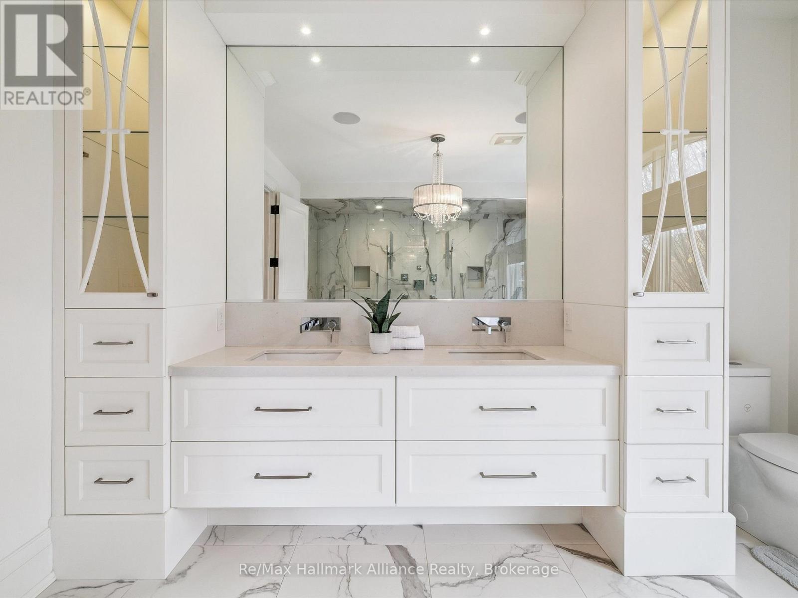 2032 Deramore Drive, Oakville, Ontario L6J 2P5 - Photo 25 - W12549952