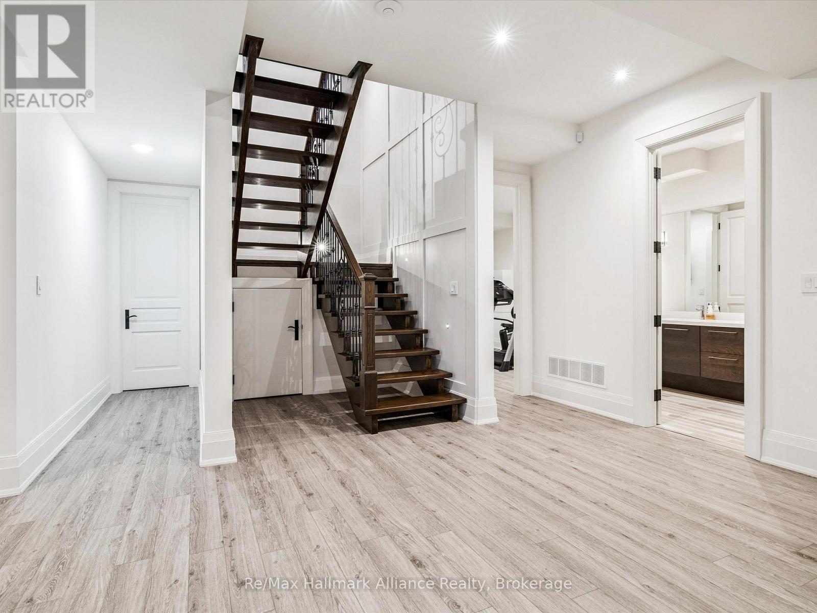 2032 Deramore Drive, Oakville, Ontario L6J 2P5 - Photo 34 - W12549952