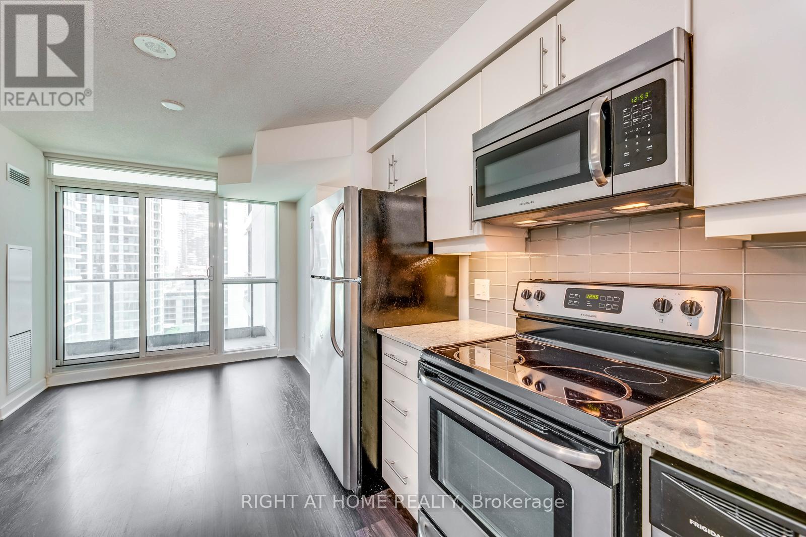 1405 - 33 Bay Street, Toronto, Ontario  M5J 2Z3 - Photo 11 - C12549938