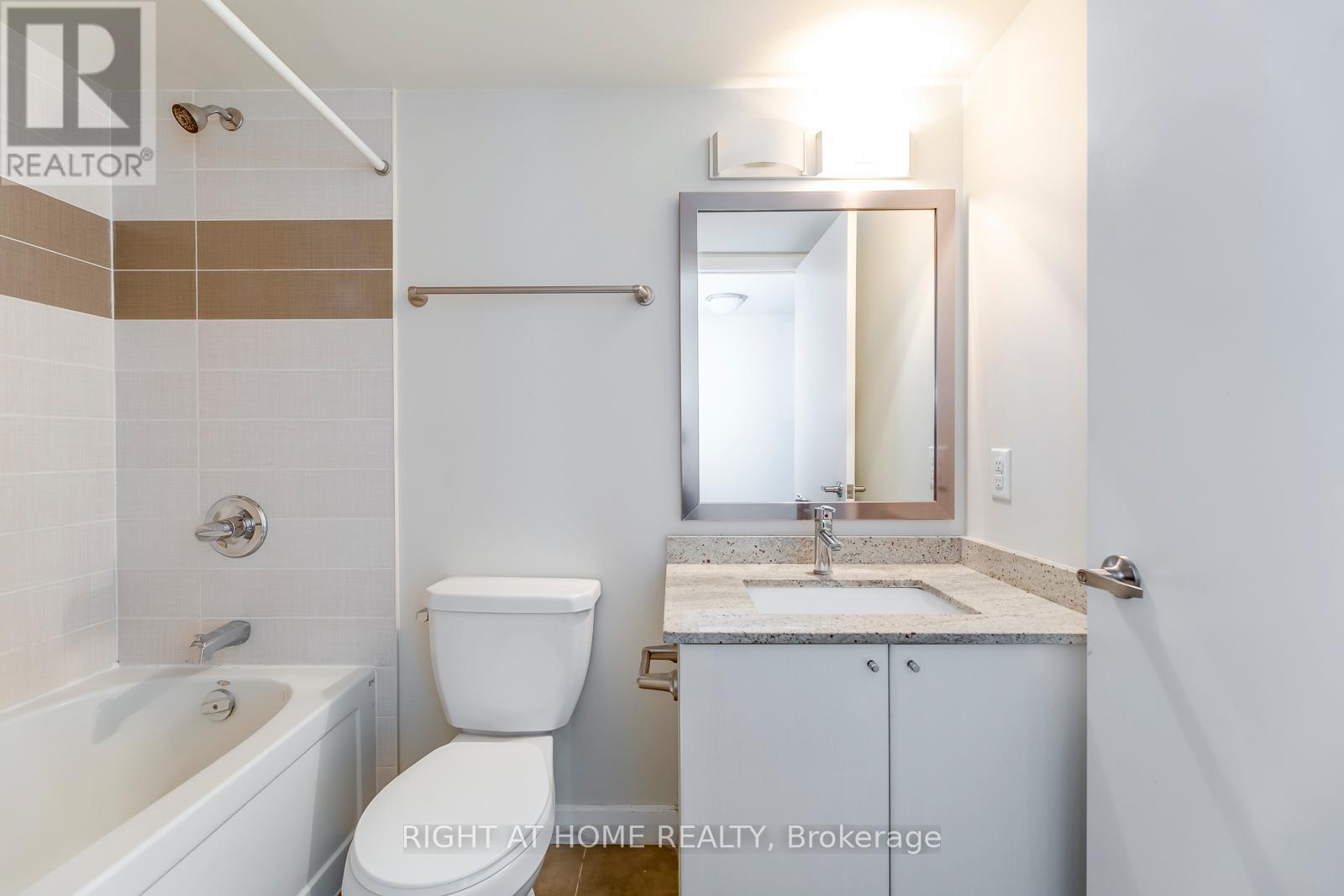 1405 - 33 Bay Street, Toronto, Ontario  M5J 2Z3 - Photo 16 - C12549938