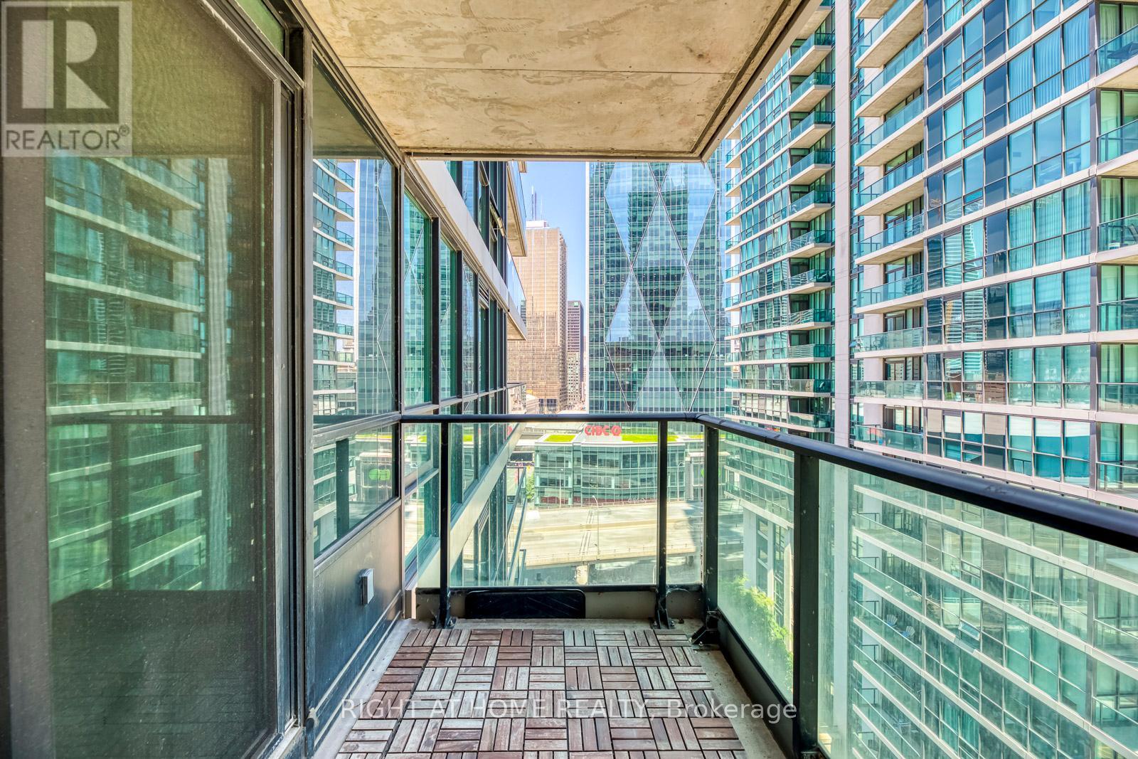 1405 - 33 Bay Street, Toronto, Ontario  M5J 2Z3 - Photo 18 - C12549938