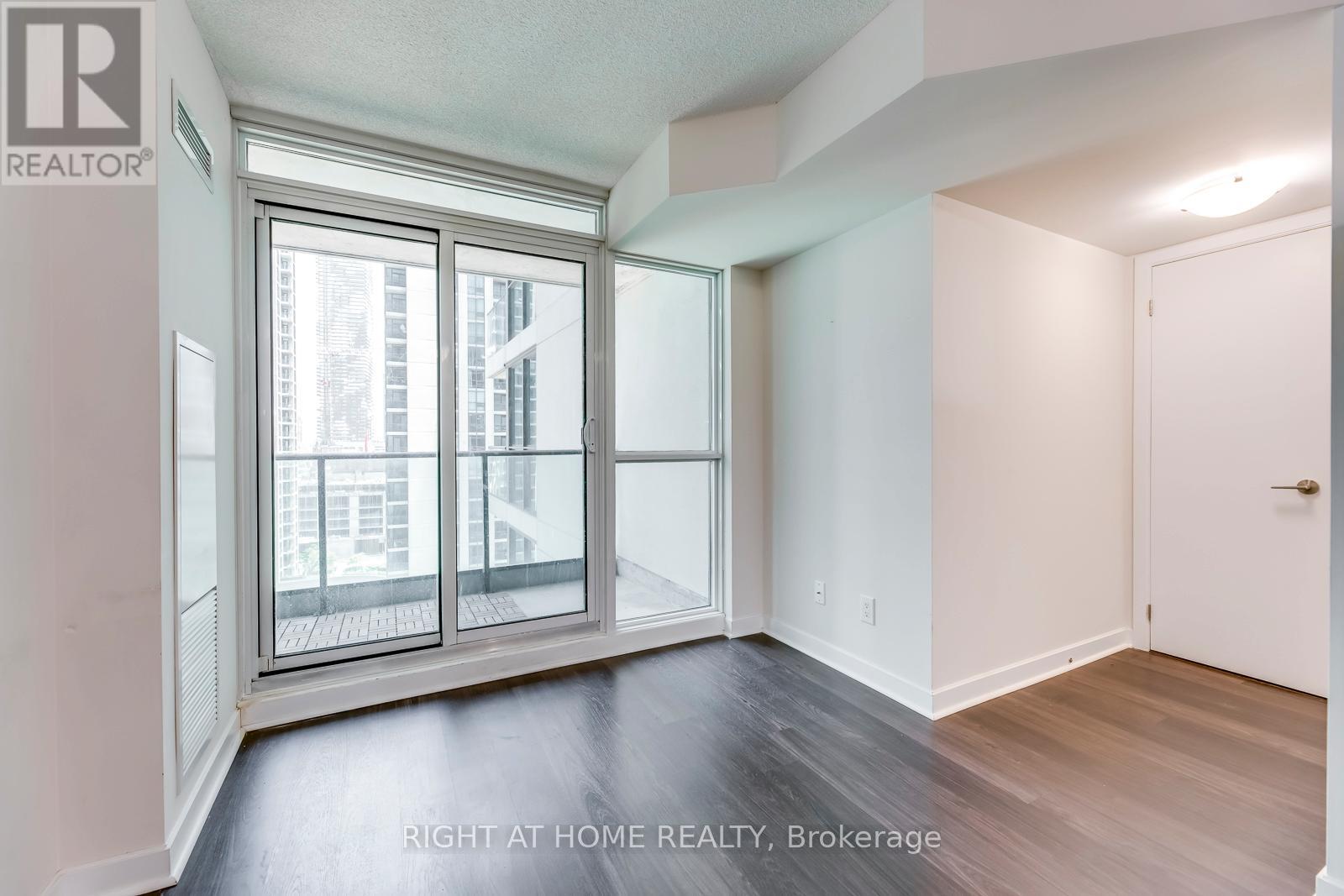 1405 - 33 Bay Street, Toronto, Ontario  M5J 2Z3 - Photo 6 - C12549938