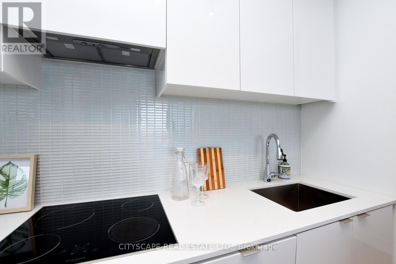 5712 - 7 Grenville Street, Toronto, Ontario M4Y 0E9 - Photo 11 - C12549948