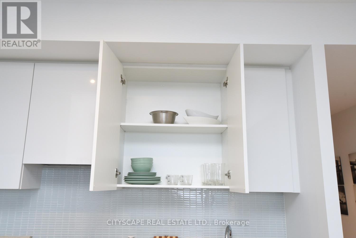 5712 - 7 Grenville Street, Toronto, Ontario M4Y 0E9 - Photo 13 - C12549948