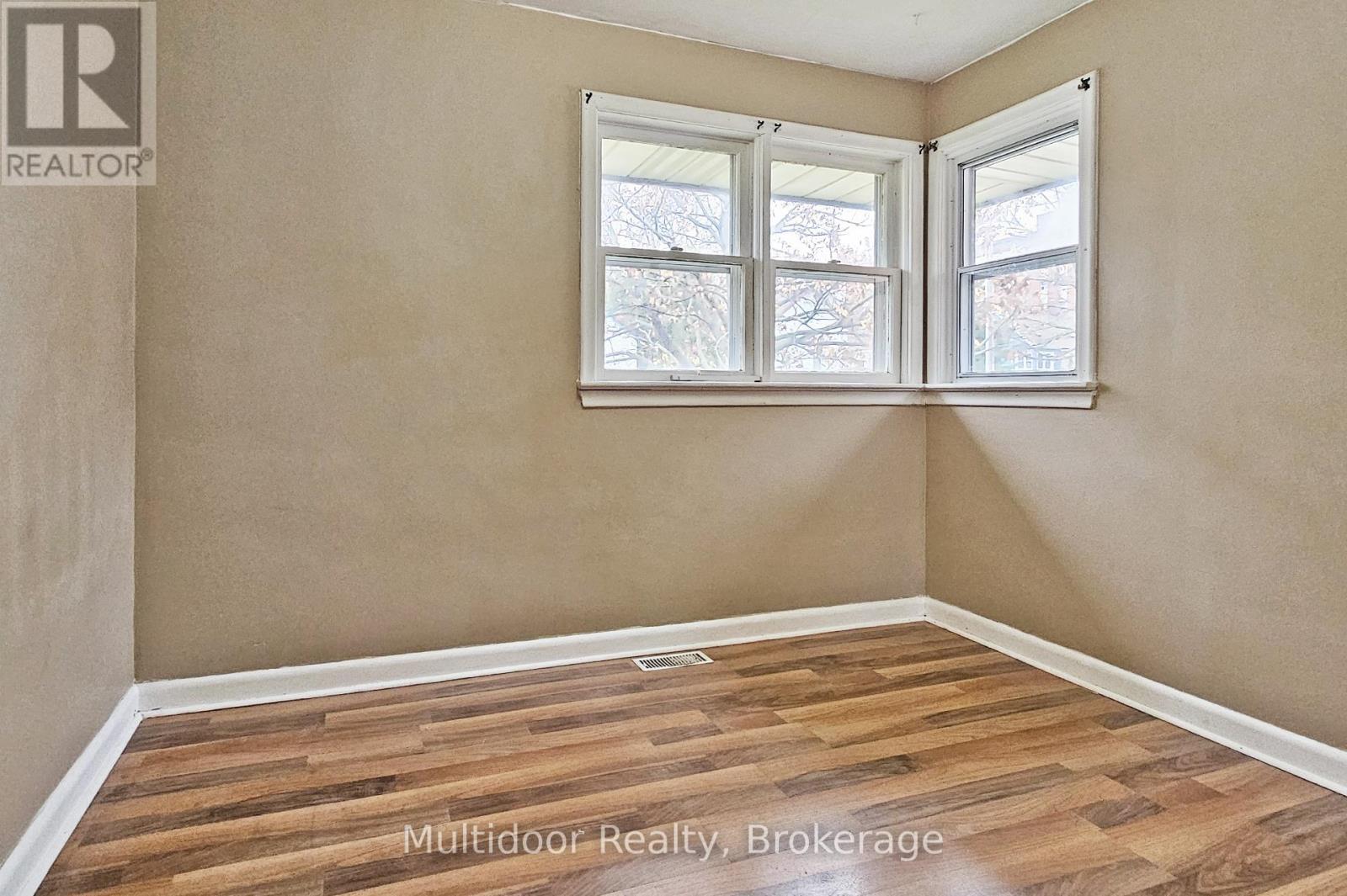 Main - 320 Elgin Street W, Oshawa, Ontario  L1J 2P3 - Photo 13 - E12549954