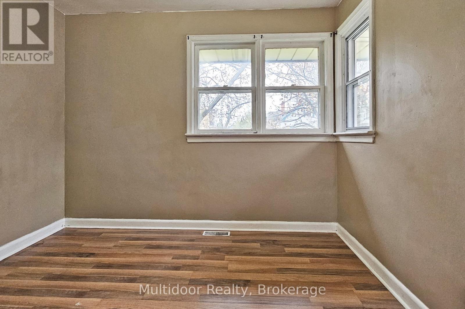 Main - 320 Elgin Street W, Oshawa, Ontario  L1J 2P3 - Photo 14 - E12549954