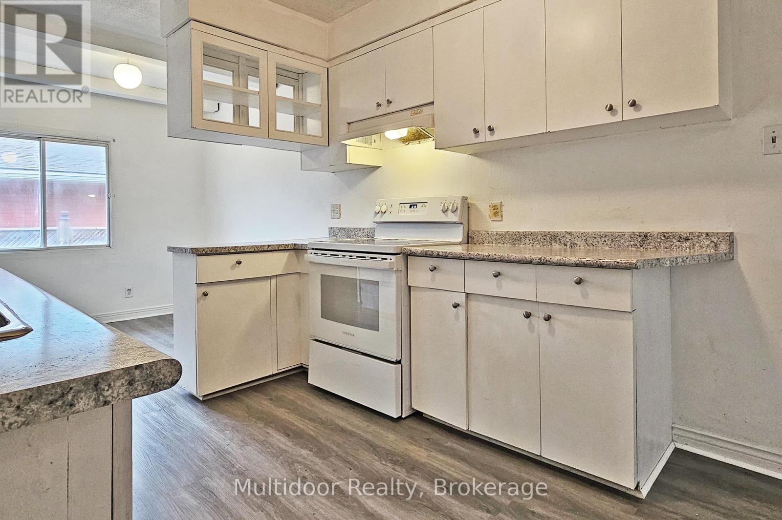 Main - 320 Elgin Street W, Oshawa, Ontario  L1J 2P3 - Photo 8 - E12549954