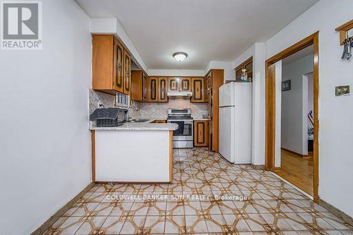 69 Songwood Drive, Toronto, Ontario  M9M 1X4 - Photo 13 - W12549932