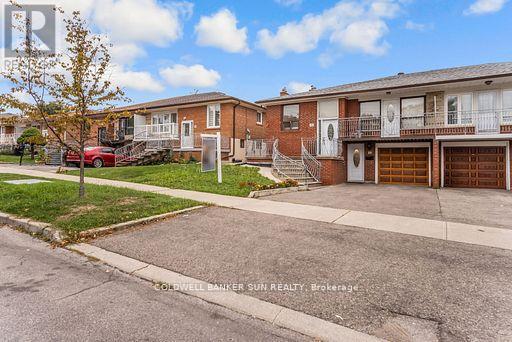 69 Songwood Drive, Toronto, Ontario  M9M 1X4 - Photo 2 - W12549932