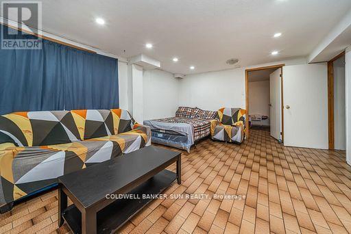 69 Songwood Drive, Toronto, Ontario  M9M 1X4 - Photo 39 - W12549932