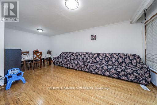 69 Songwood Drive, Toronto, Ontario  M9M 1X4 - Photo 8 - W12549932