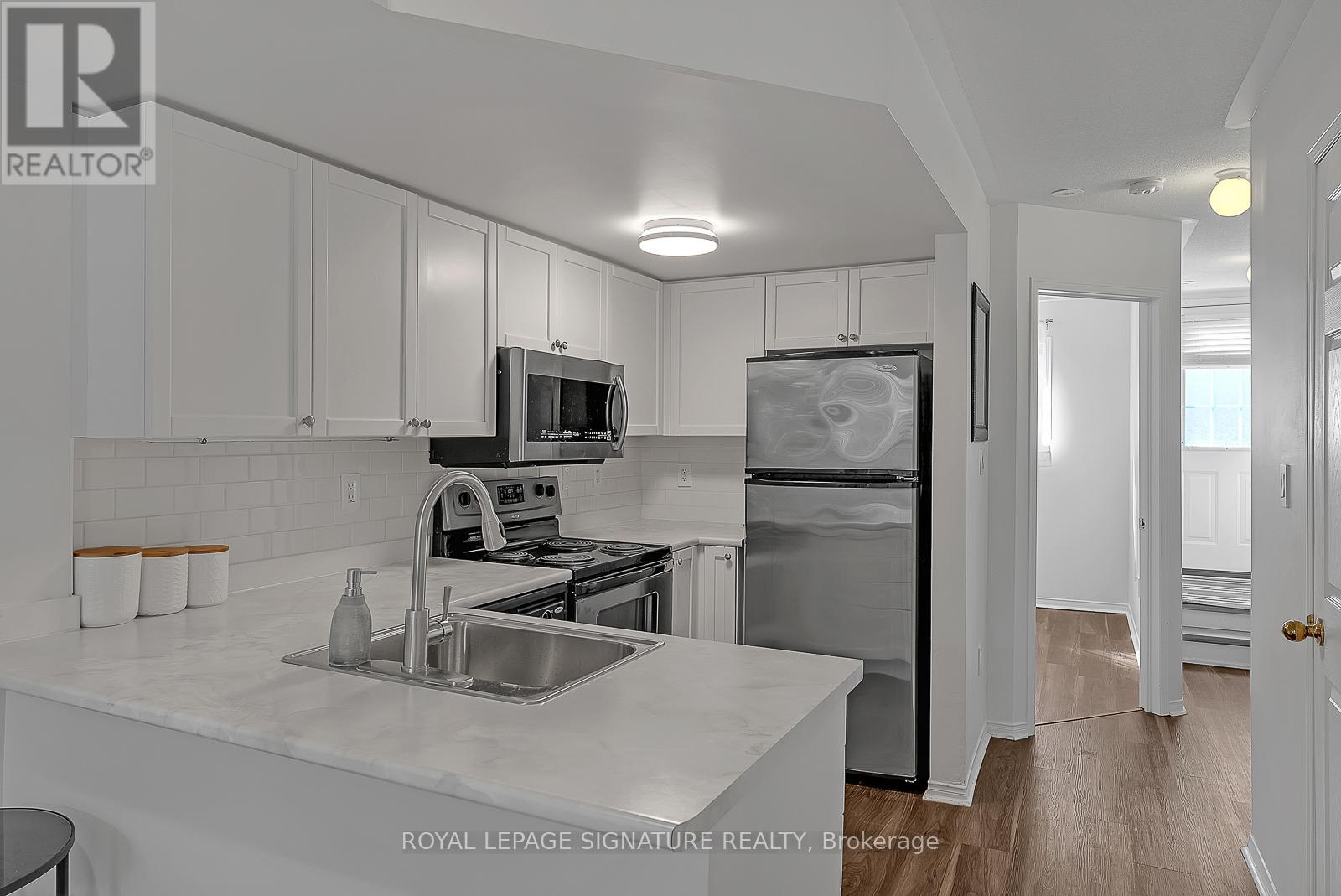 82 - 60 Turntable Crescent, Toronto, Ontario  M6H 4K9 - Photo 2 - W12549940