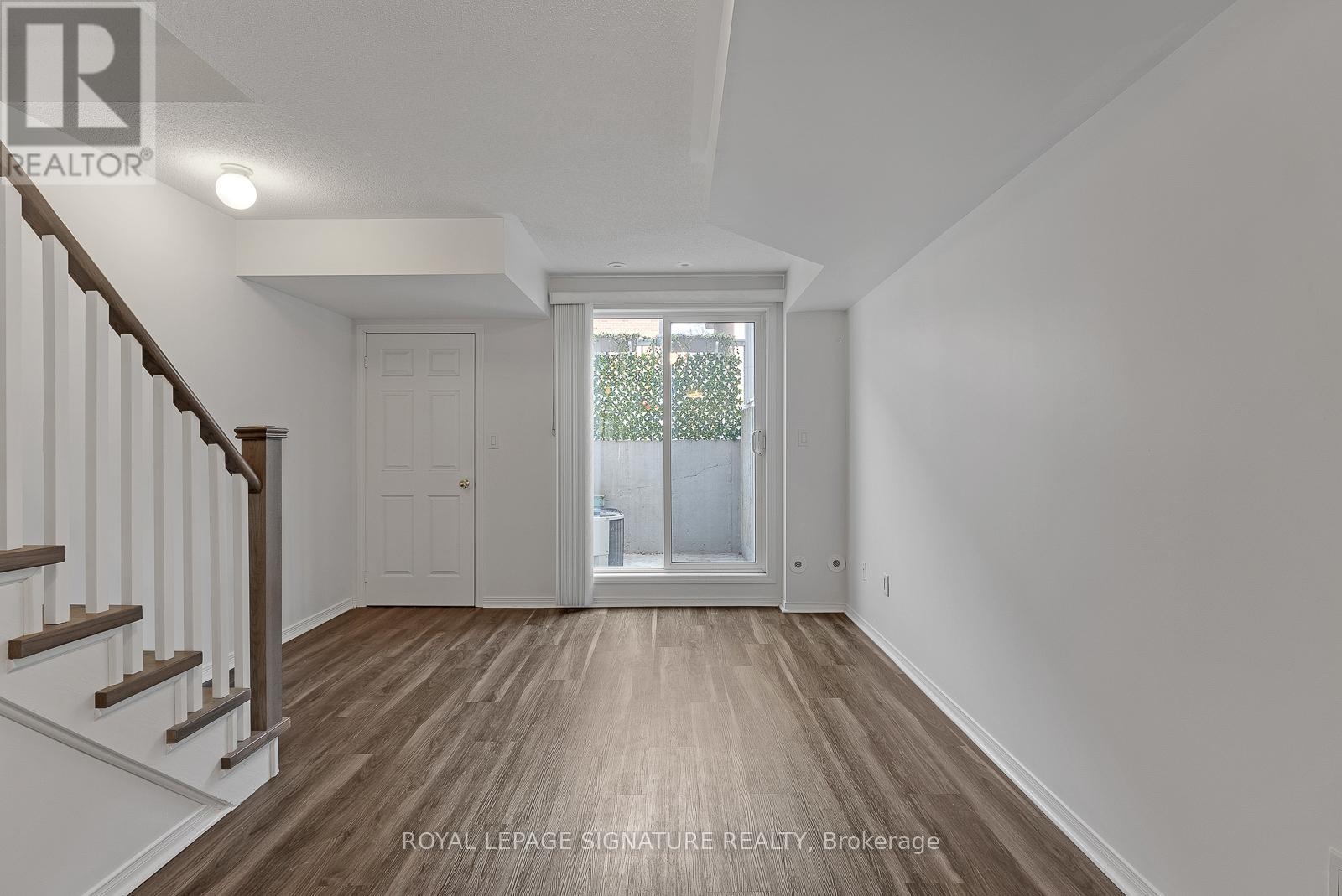 82 - 60 Turntable Crescent, Toronto, Ontario  M6H 4K9 - Photo 4 - W12549940