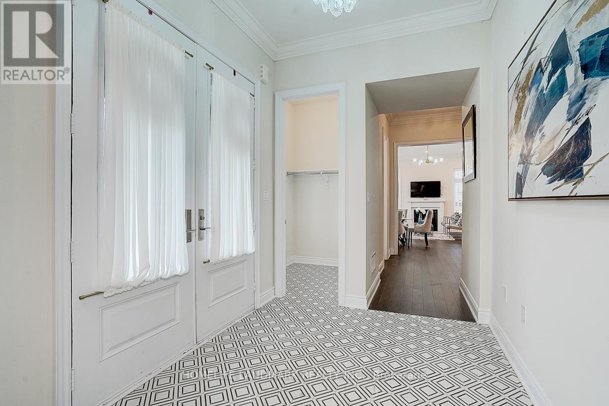 1301 Felicity Gardens, Oakville, Ontario L6M 5L6 - Photo 2 - W12549942