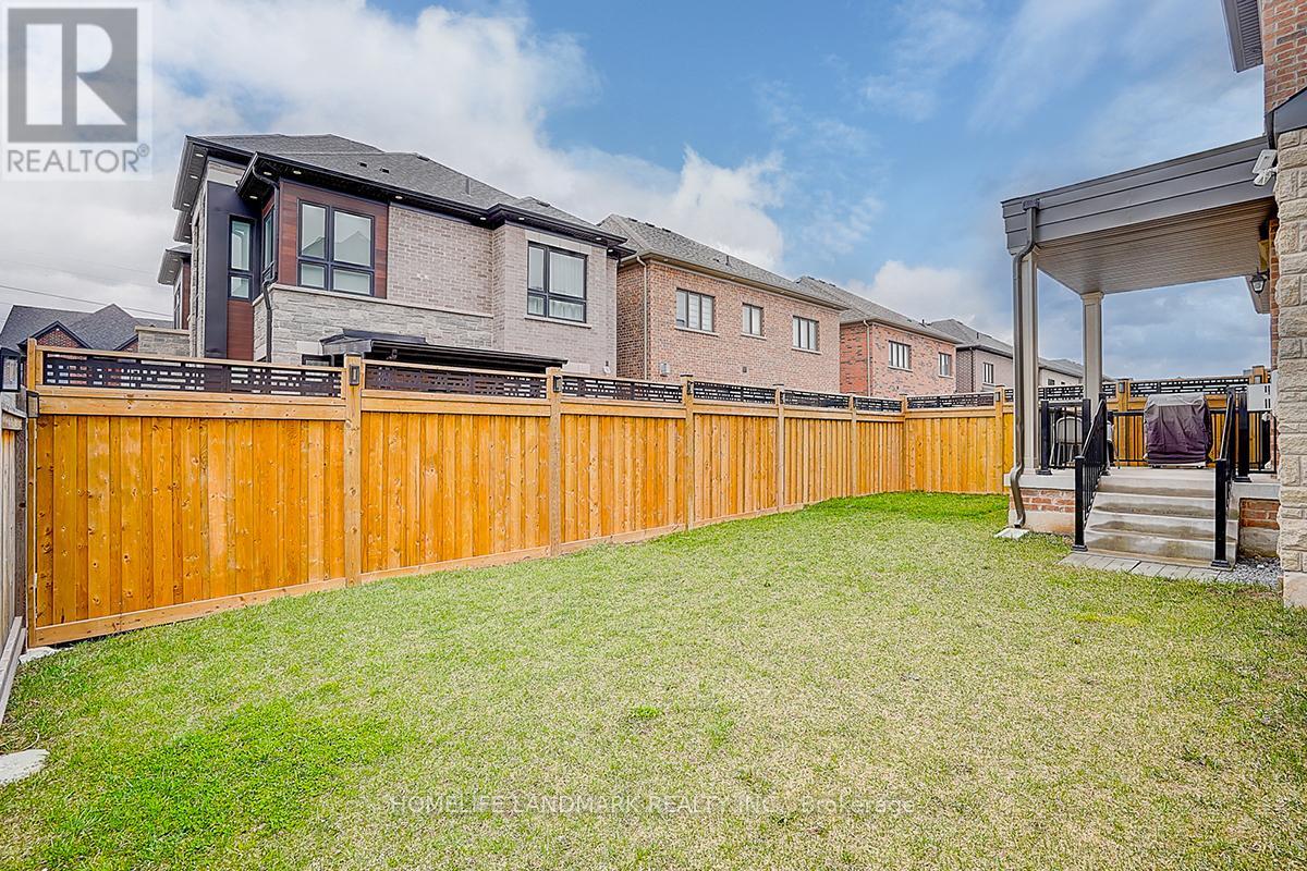 1301 Felicity Gardens, Oakville, Ontario L6M 5L6 - Photo 27 - W12549942