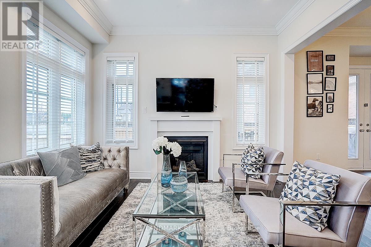 1301 Felicity Gardens, Oakville, Ontario L6M 5L6 - Photo 7 - W12549942