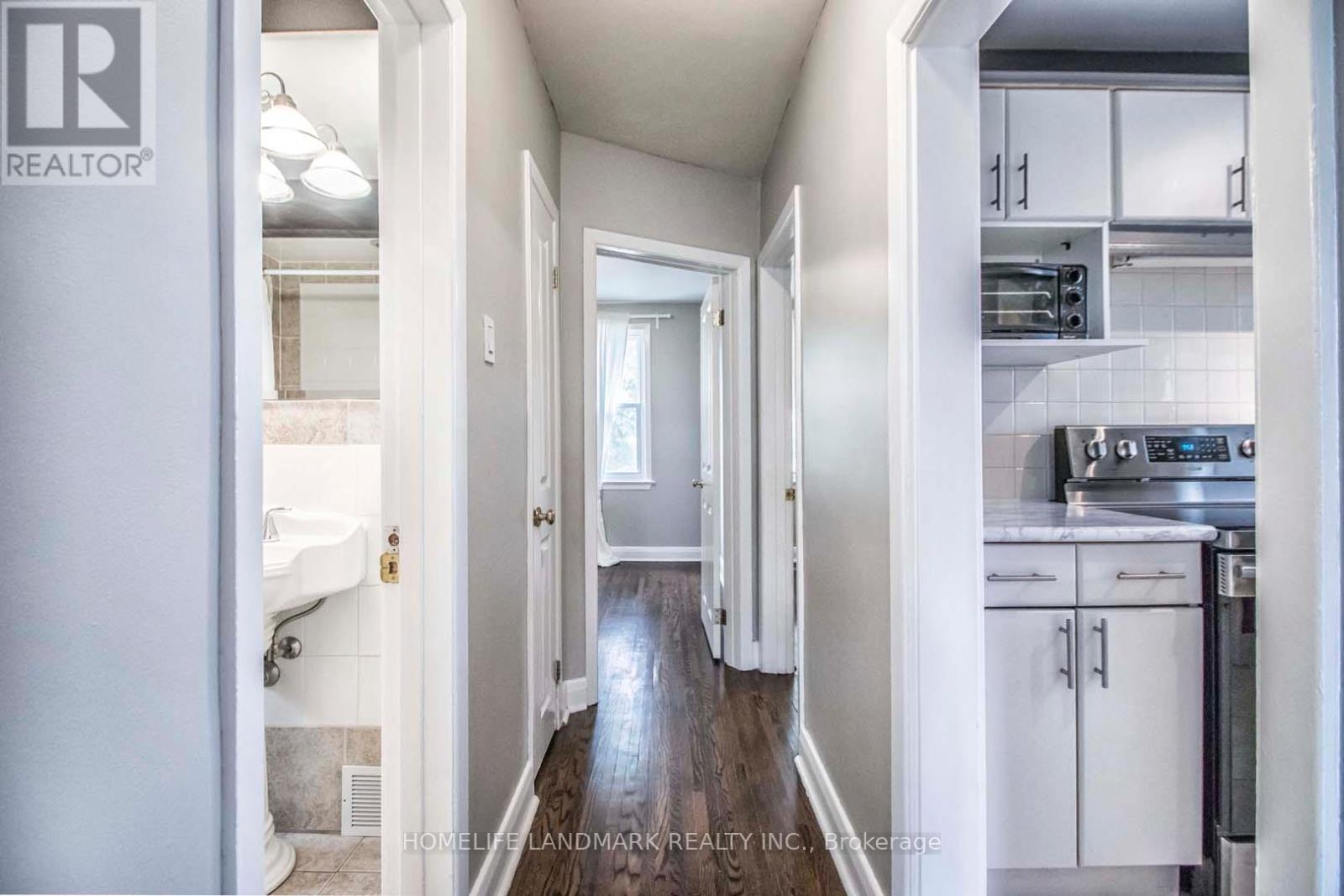 Upper - 66 Queensbury Avenue, Toronto, Ontario  M1N 2X7 - Photo 14 - E12549974