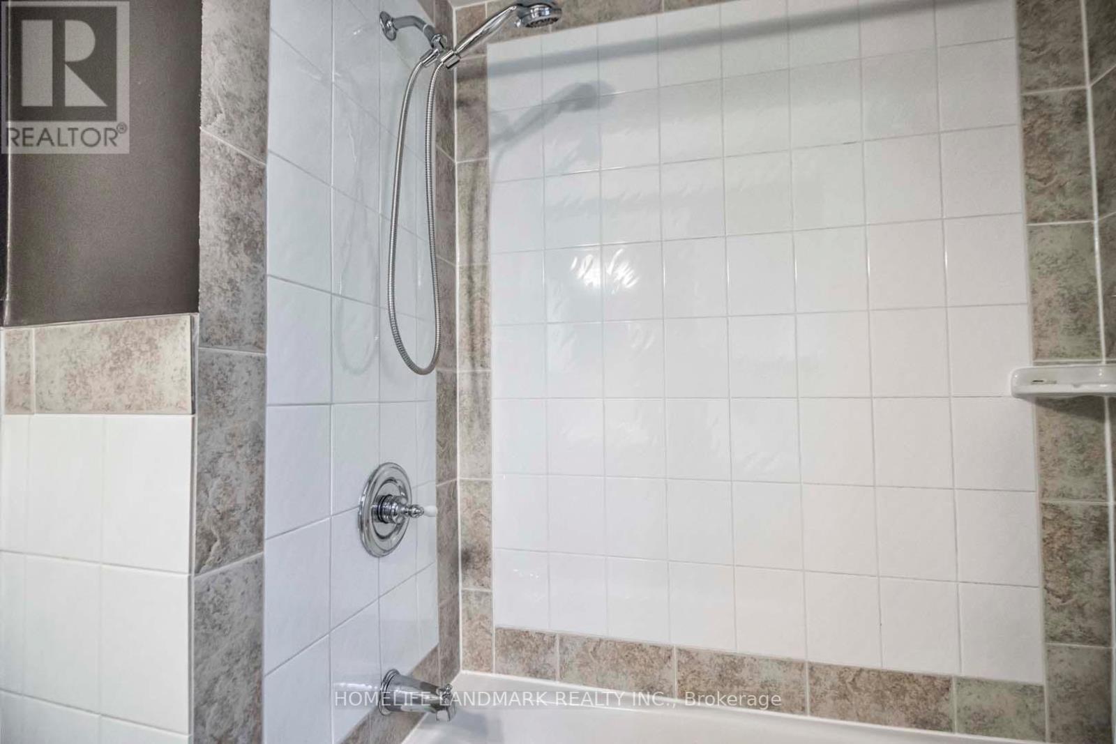 Upper - 66 Queensbury Avenue, Toronto, Ontario  M1N 2X7 - Photo 20 - E12549974