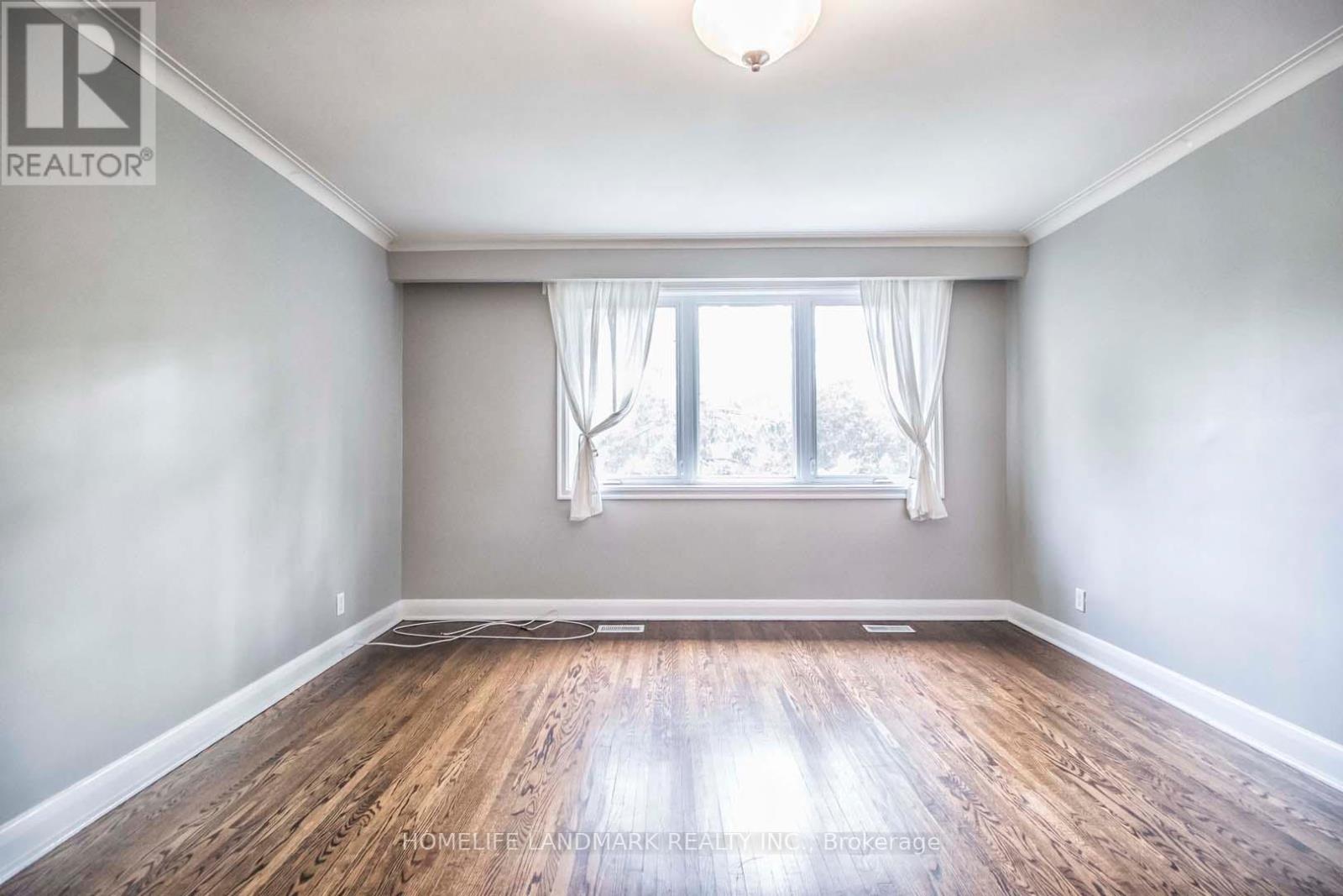 Upper - 66 Queensbury Avenue, Toronto, Ontario  M1N 2X7 - Photo 7 - E12549974