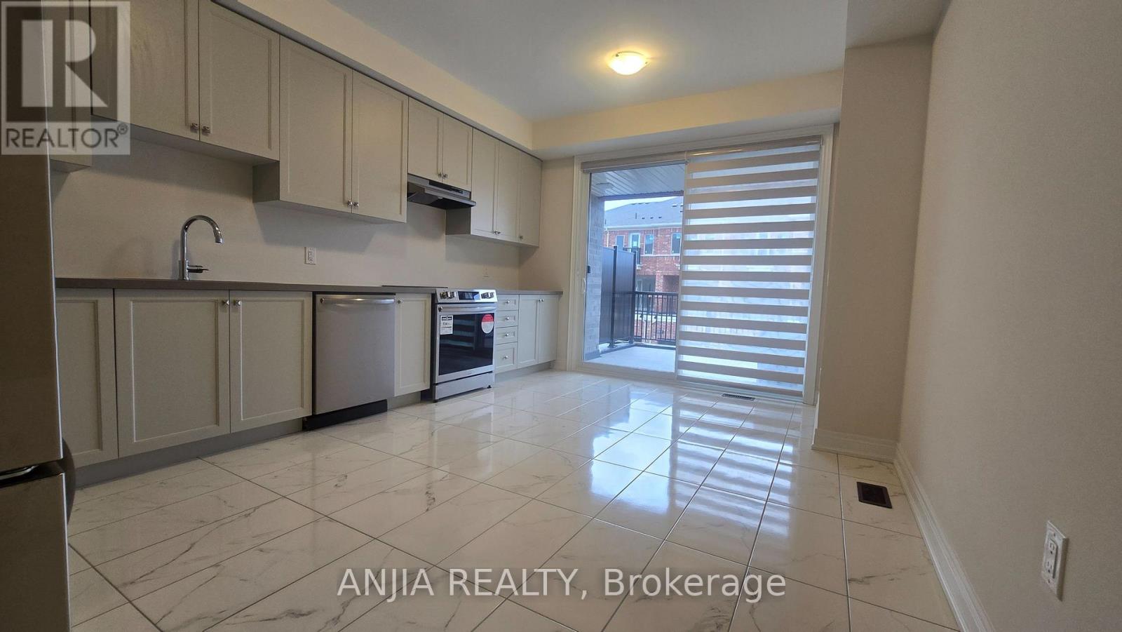 2908 Whites Road, Pickering, Ontario L1X 2R5 - Photo 14 - E12549986