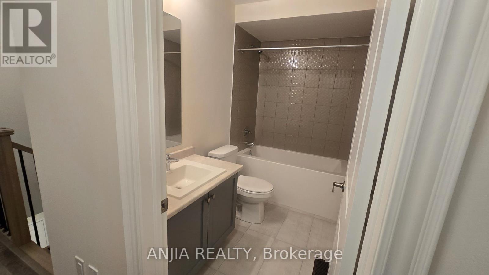 2908 Whites Road, Pickering, Ontario L1X 2R5 - Photo 21 - E12549986