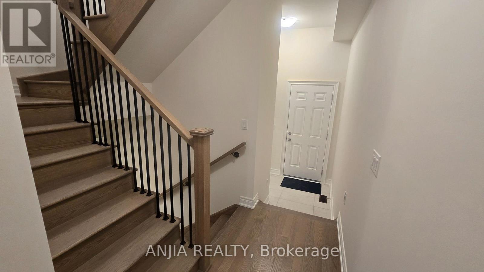 2908 Whites Road, Pickering, Ontario L1X 2R5 - Photo 6 - E12549986