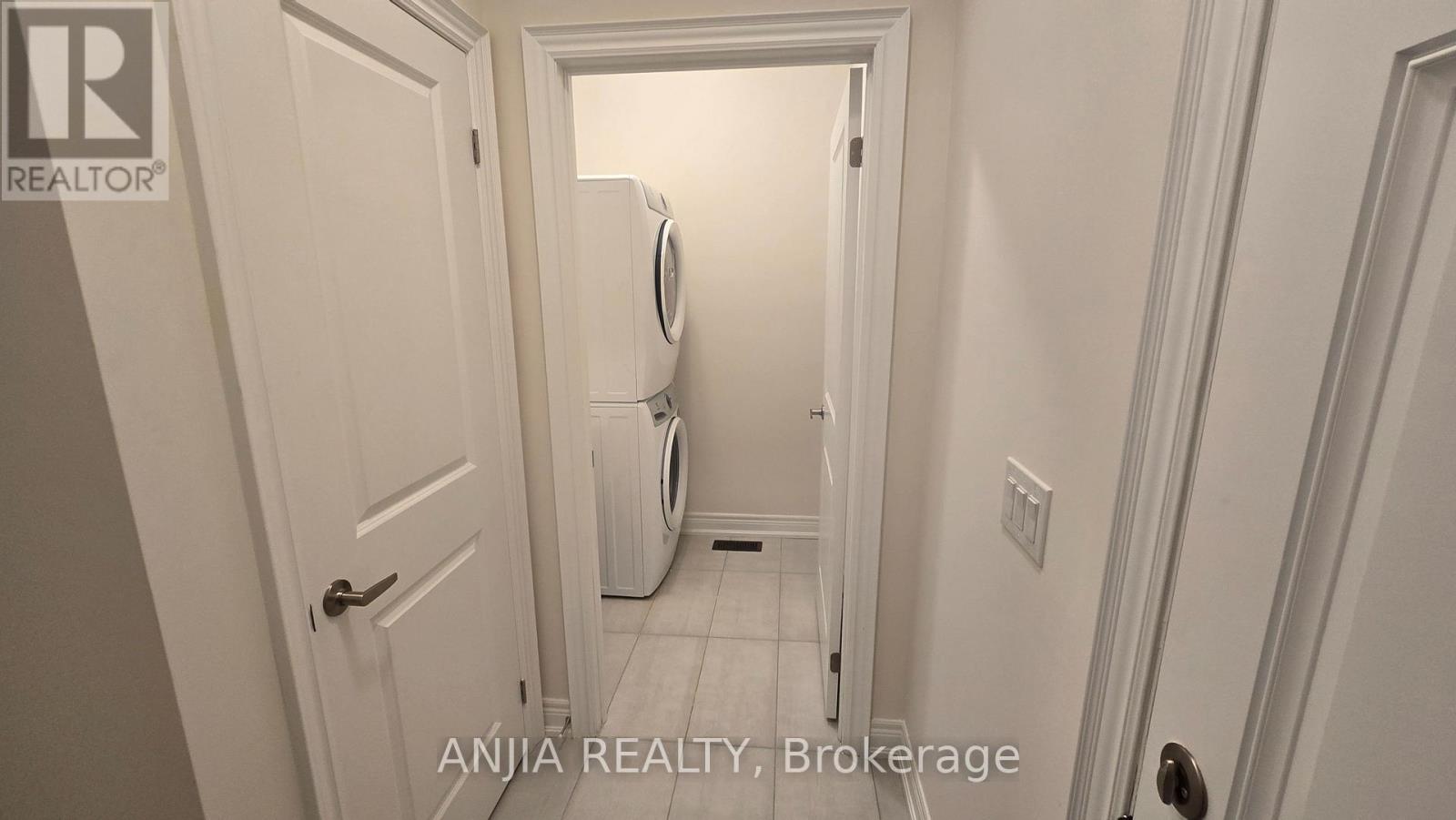 2908 Whites Road, Pickering, Ontario L1X 2R5 - Photo 7 - E12549986