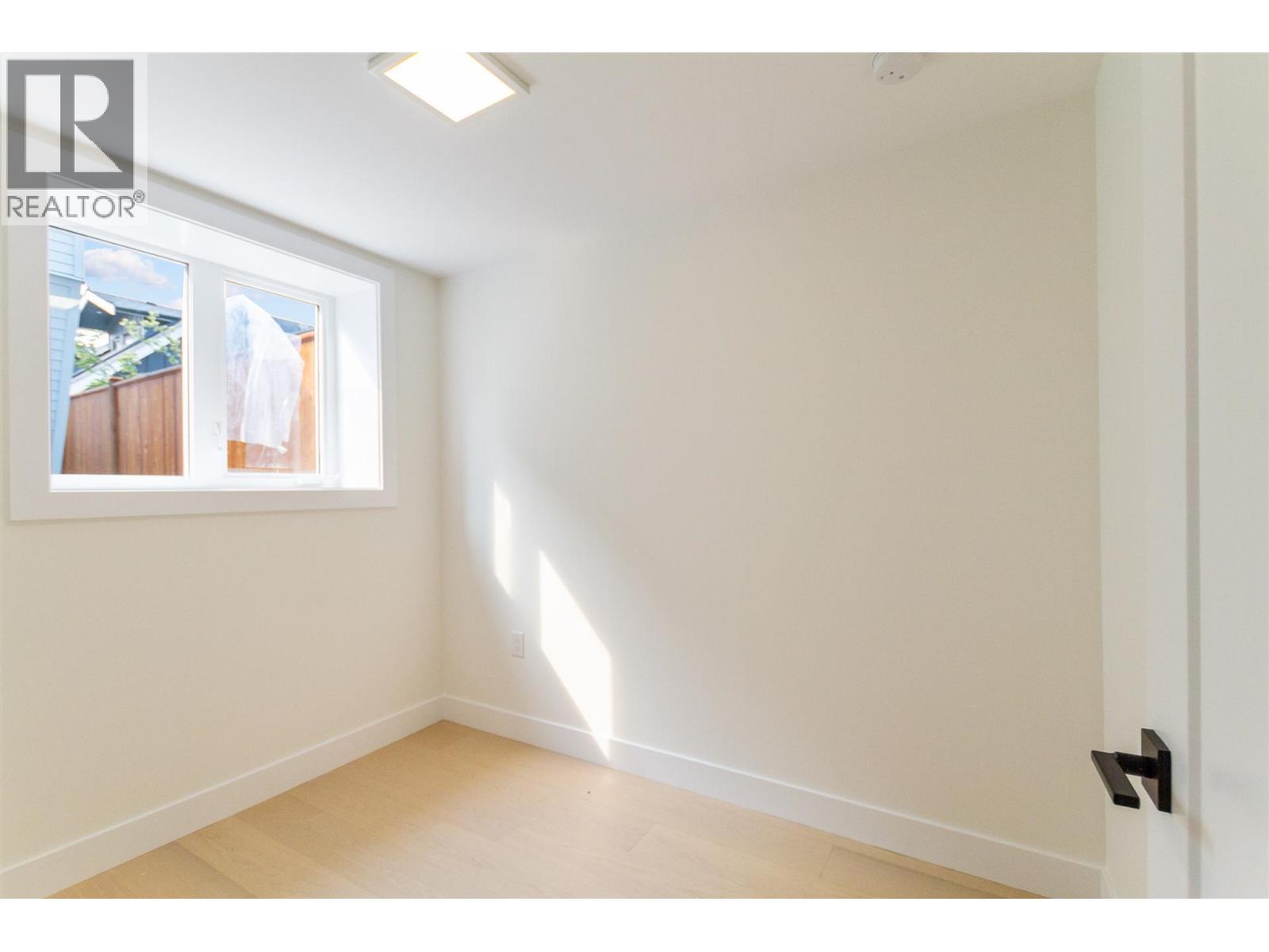 1924 William Street, Vancouver, British Columbia  V5L 2R8 - Photo 12 - R3042430