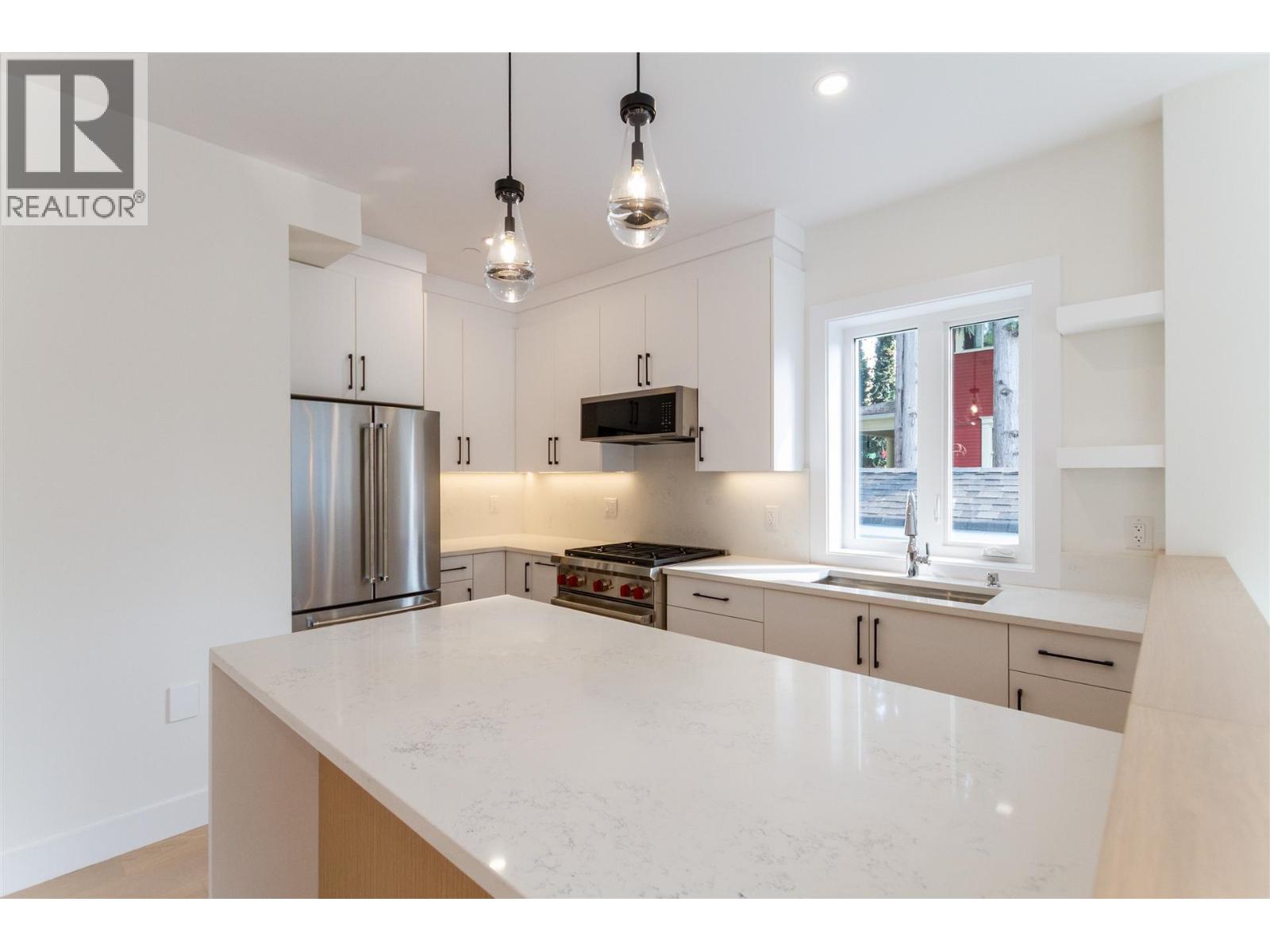 1924 William Street, Vancouver, British Columbia  V5L 2R8 - Photo 8 - R3042430