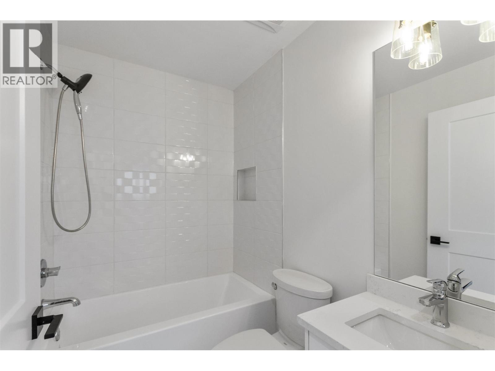 1924 William Street, Vancouver, British Columbia  V5L 2R8 - Photo 11 - R3042430