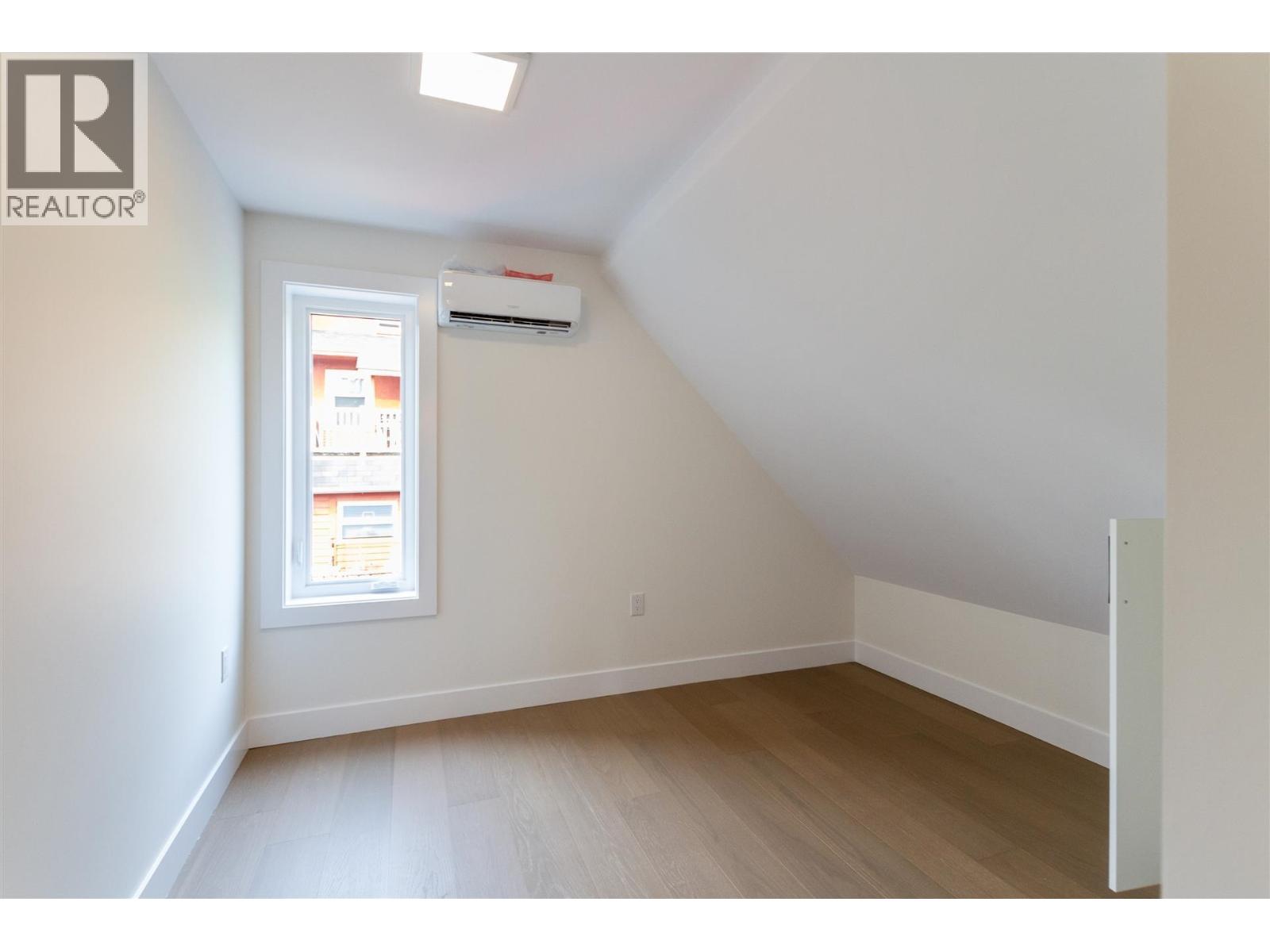 1926 William Street, Vancouver, British Columbia  V5L 2R8 - Photo 13 - R3042460